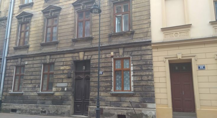 Tablica poświęcona błogosławionej Anieli Salawie przy ulicy Radziwiłłowskiej 20 w Krakowie